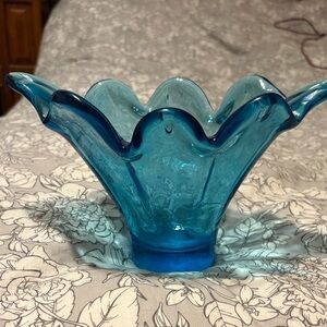 Elegant Blue Manganese Glass Bowl UV reactive